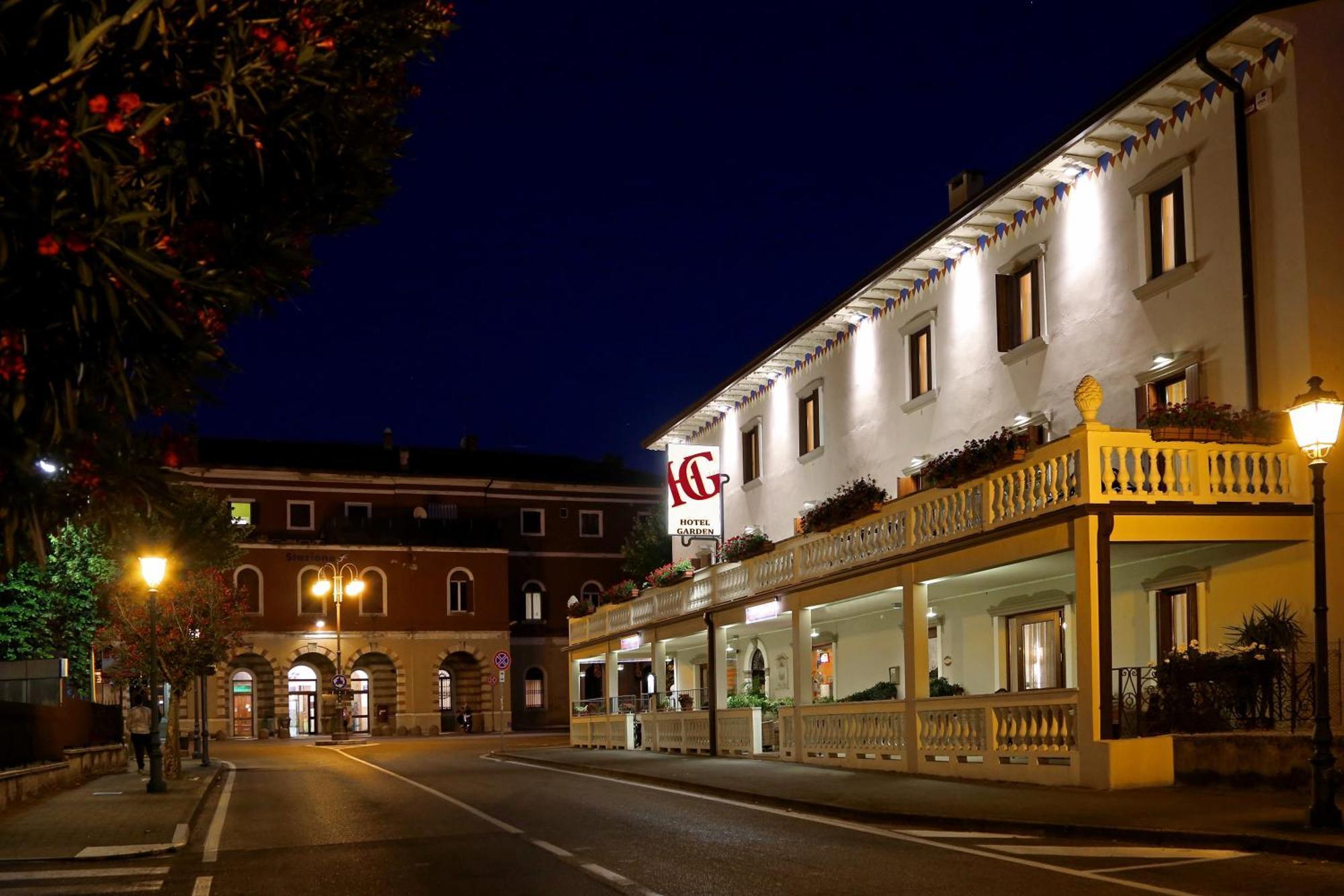 Hotel Garden Peschiera del Garda Esterno foto
